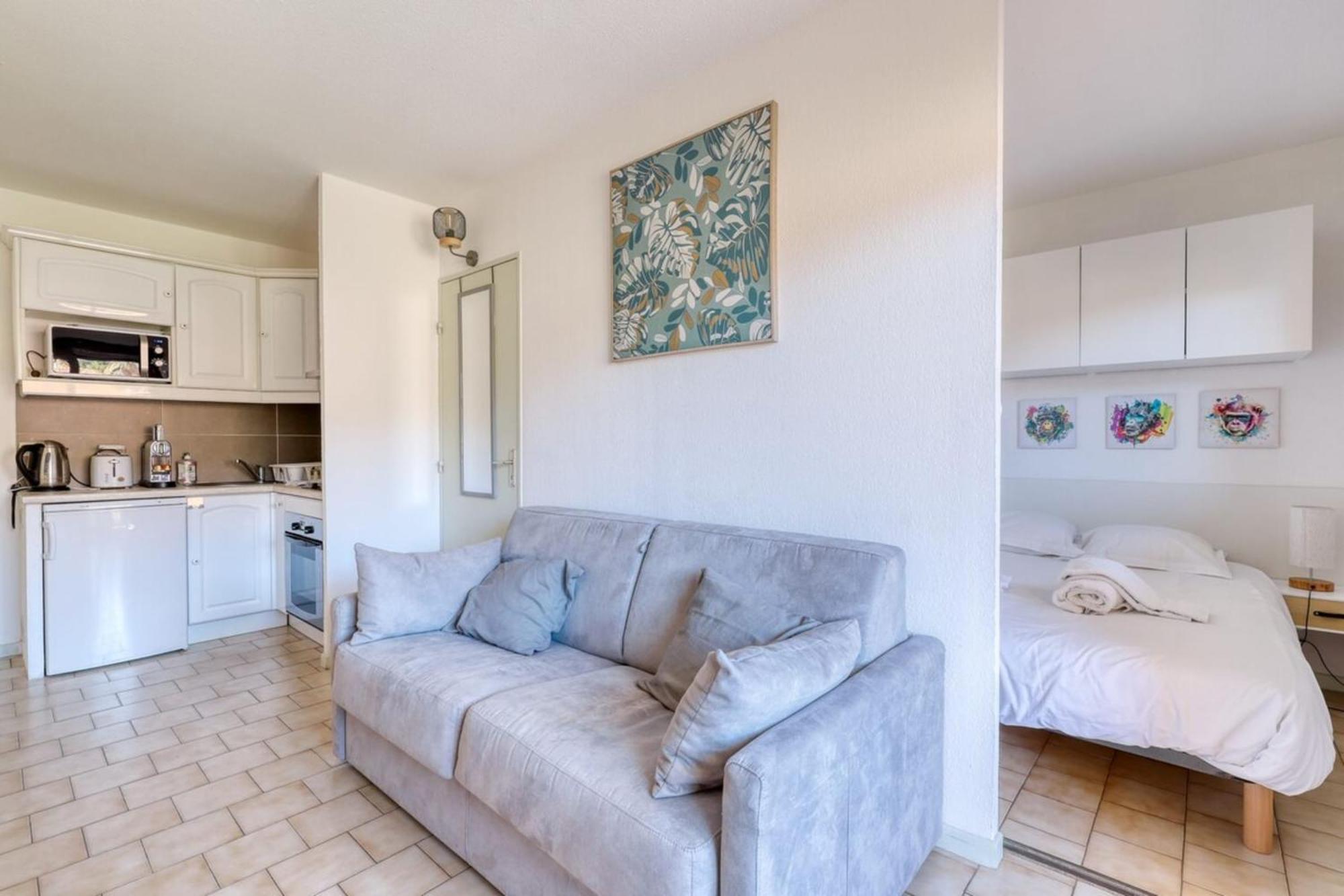 Lavandou - T2 In The City Center - 200 M From The Sea Le Lavandou Exterior photo