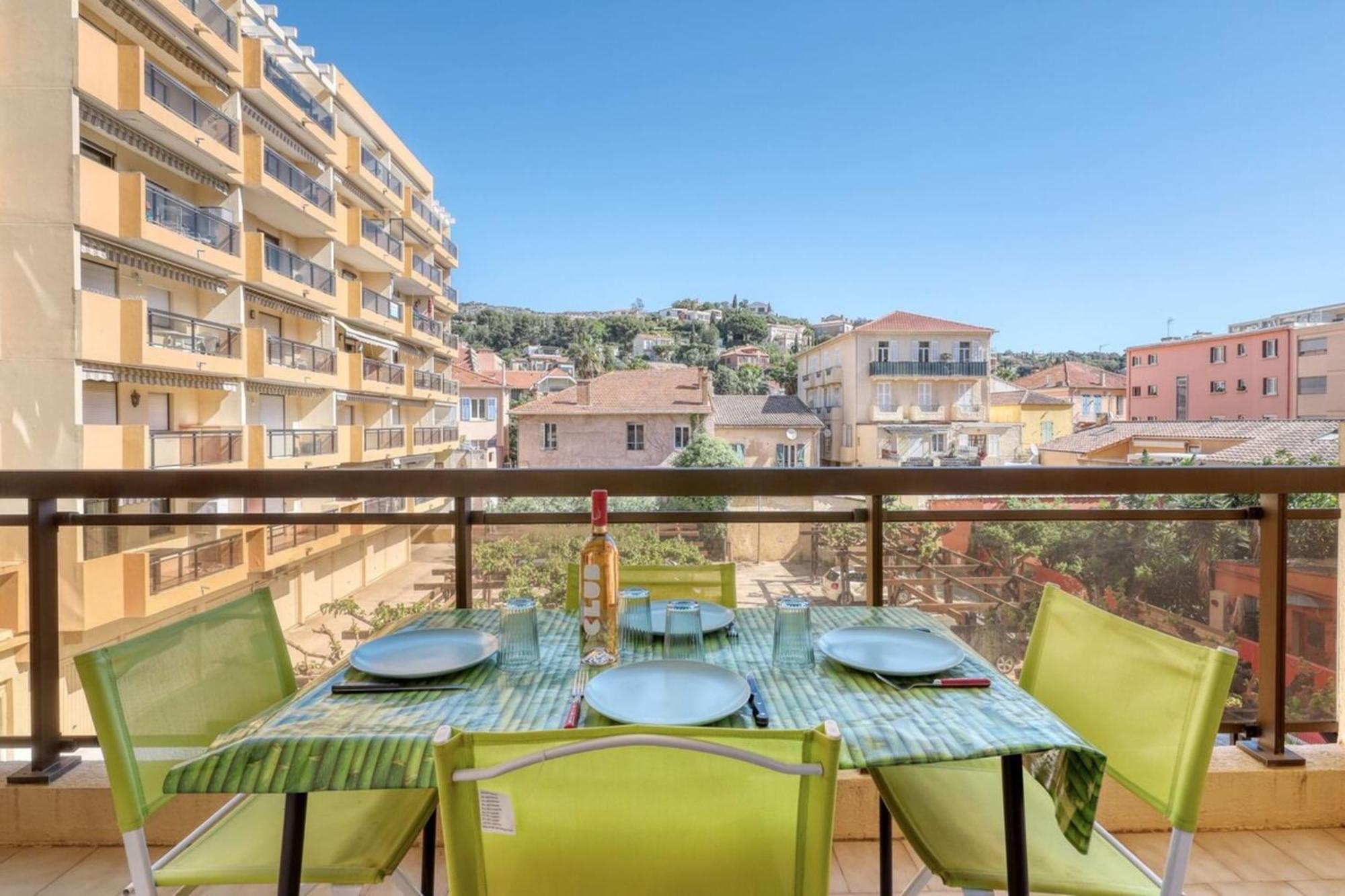 Lavandou - T2 In The City Center - 200 M From The Sea Le Lavandou Exterior photo